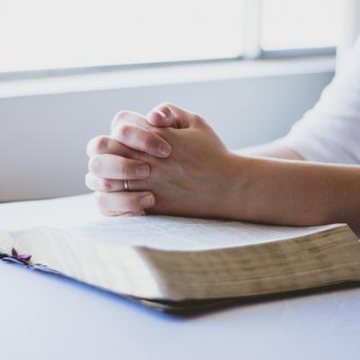 prayer-1308663_1280